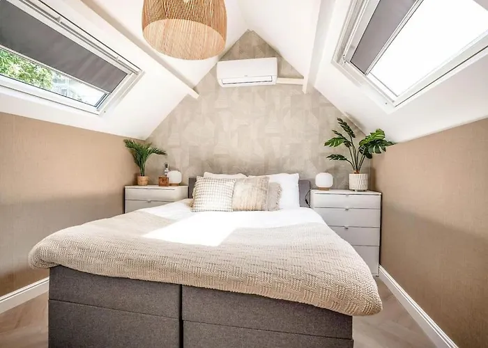 Haya Beachhouse - King The Hague